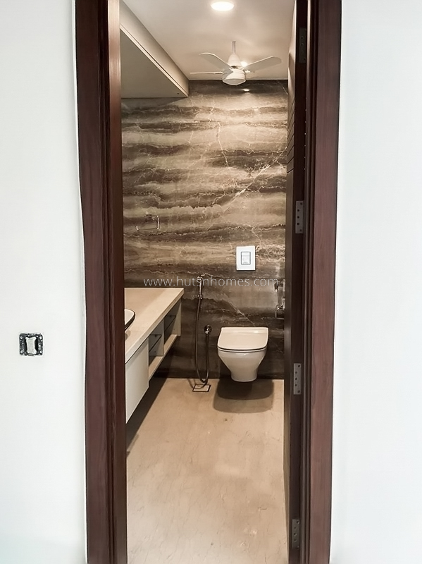 4 BHK Flat For Rent in West End Colony