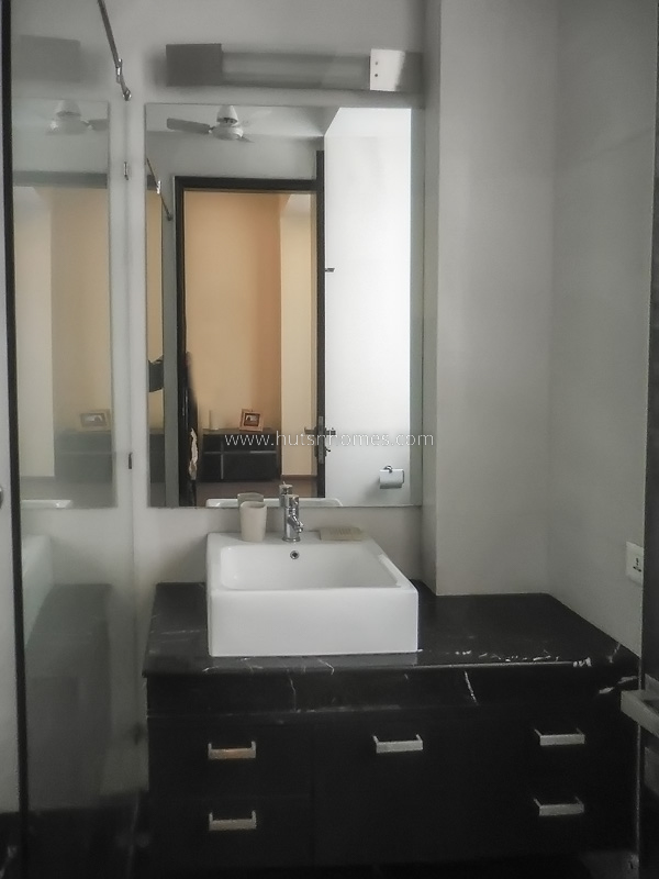 3 BHK Builder Floor For Rent in Defence Colony