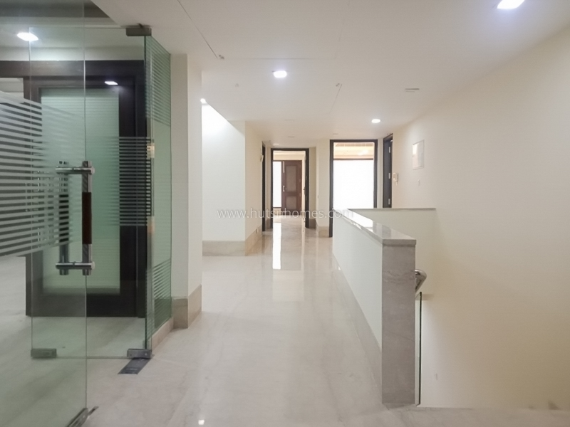 4 BHK Duplex For Rent in Vasant Vihar