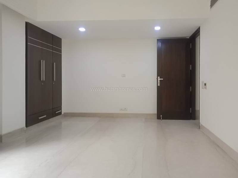 4 BHK Duplex For Rent in Vasant Vihar