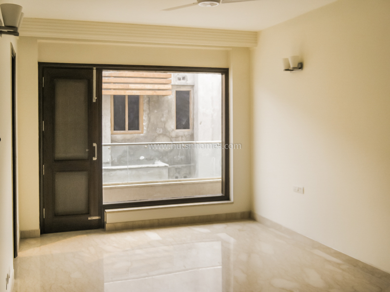 4 BHK Flat For Rent in Vasant Vihar