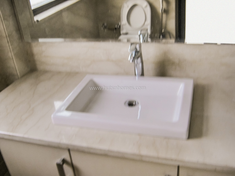 4 BHK Flat For Rent in Vasant Vihar