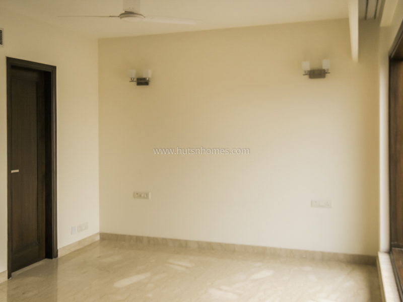 4 BHK Flat For Rent in Vasant Vihar