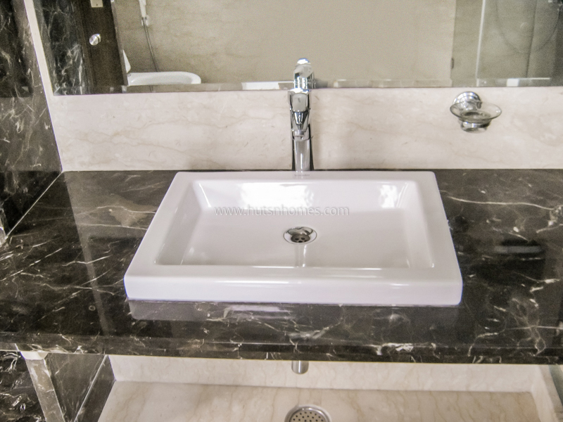 4 BHK Flat For Rent in Vasant Vihar