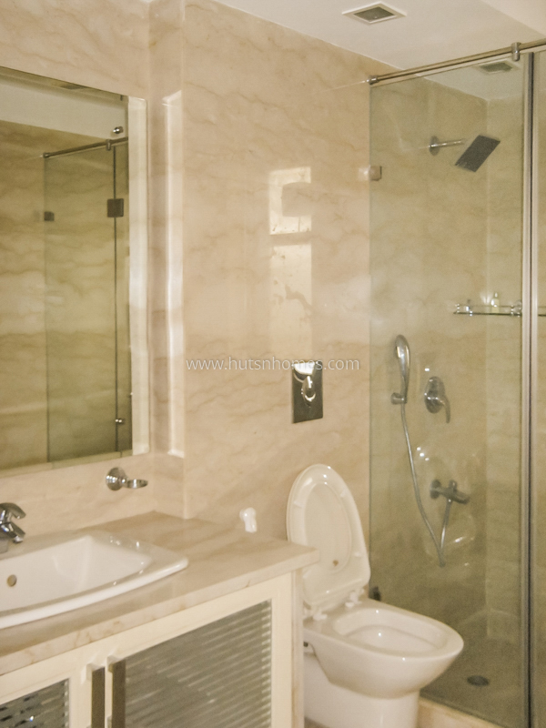 4 BHK Flat For Rent in Vasant Vihar