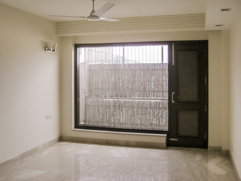 4 BHK Flat For Rent in Vasant Vihar