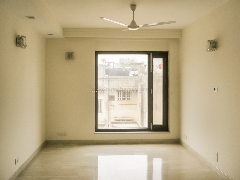 4 BHK Flat For Rent in Vasant Vihar