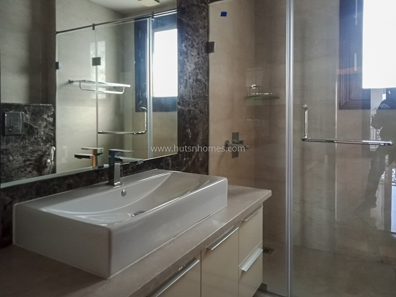 4 BHK Builder Floor For Rent in Vasant Vihar