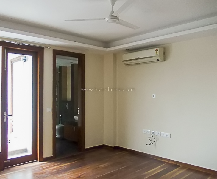 4 BHK Builder Floor For Rent in Safdarjung Development Area