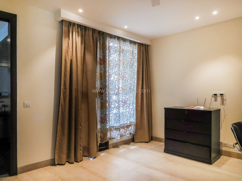 4 BHK Flat For Rent in Vasant Vihar