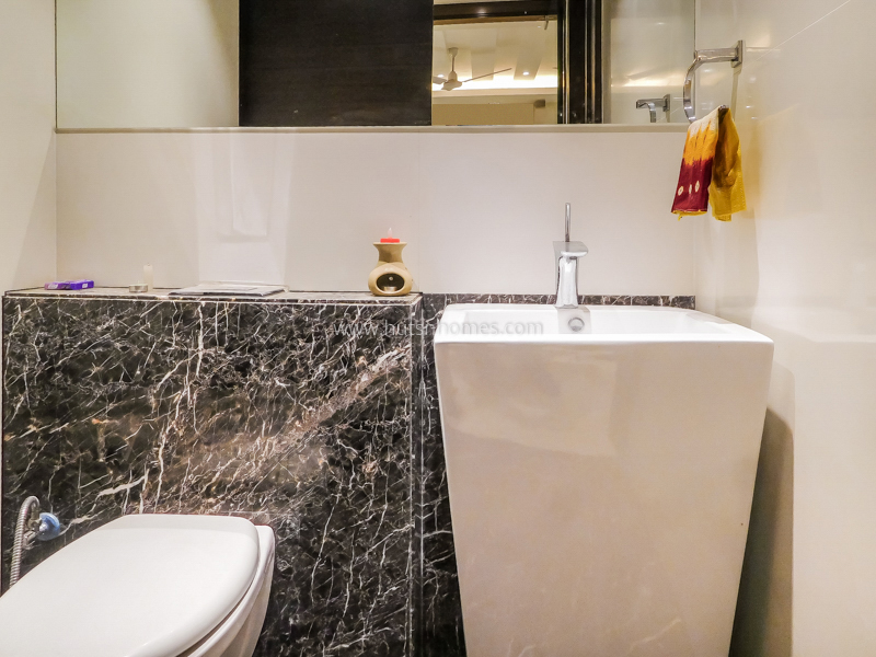 4 BHK Flat For Rent in Vasant Vihar