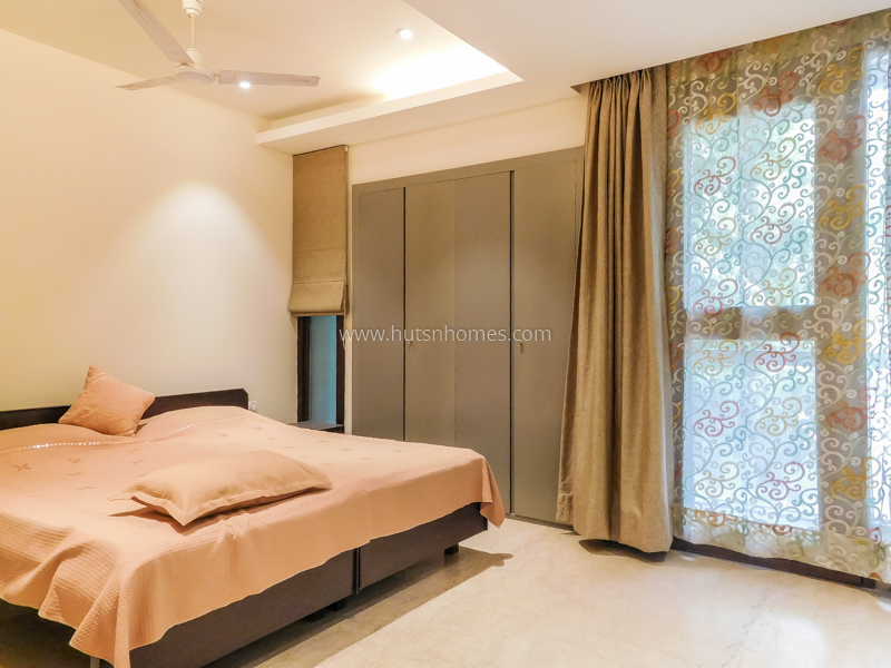 4 BHK Flat For Rent in Vasant Vihar
