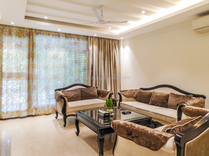 4 BHK Flat For Rent in Vasant Vihar