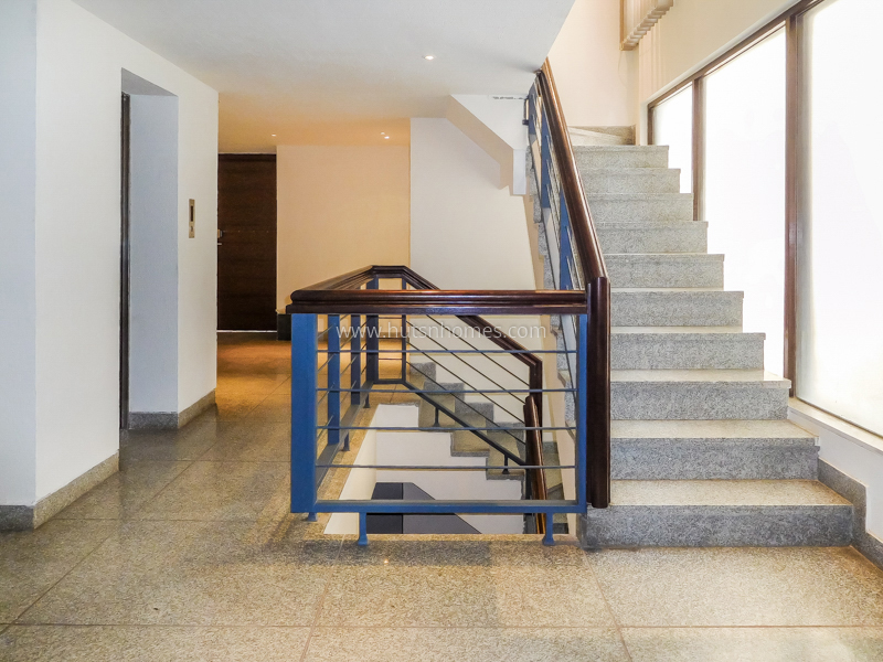 4 BHK Flat For Rent in Vasant Vihar