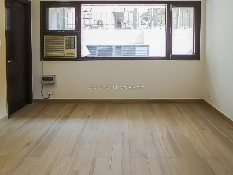 3 BHK Flat For Rent in Safdarjung Development Area