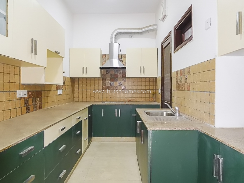 3 BHK Flat For Rent in Safdarjung Development Area