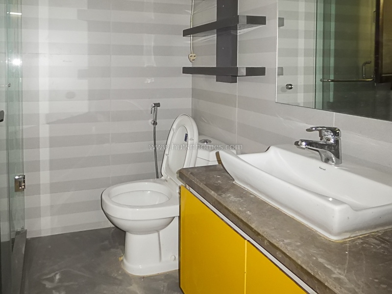 3 BHK Flat For Rent in Safdarjung Development Area