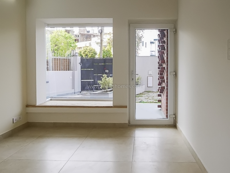 3 BHK Flat For Rent in Safdarjung Development Area