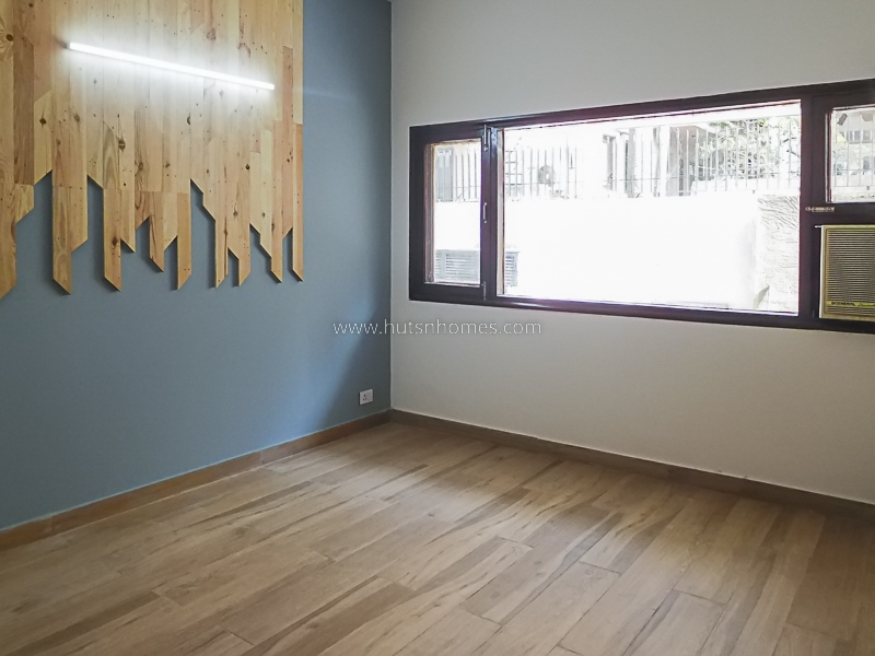 3 BHK Flat For Rent in Safdarjung Development Area