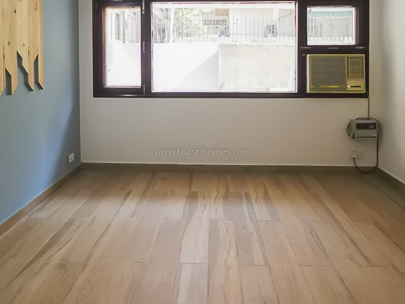 3 BHK Flat For Rent in Safdarjung Development Area
