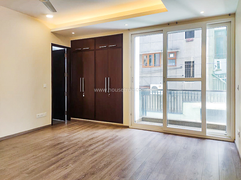 4 BHK Flat For Rent in Vasant Vihar