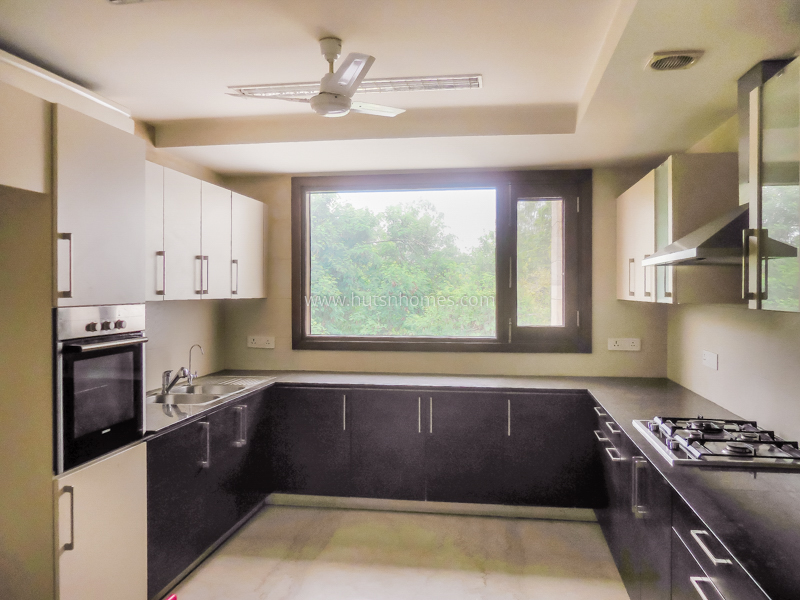 4 BHK Flat For Rent in Safdarjung Development Area