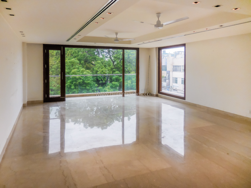 4 BHK Flat For Rent in Safdarjung Development Area