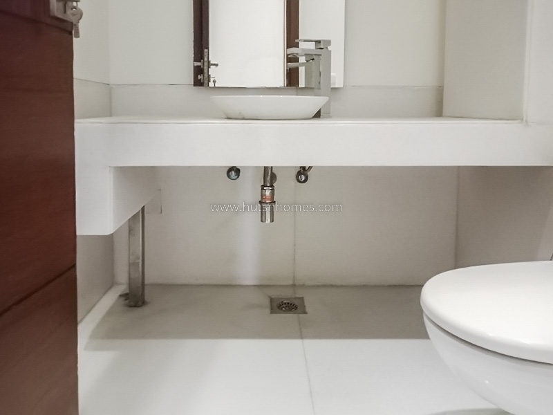 4 BHK Flat For Rent in Vasant Vihar