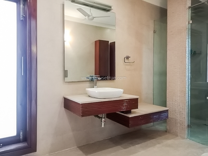 4 BHK Flat For Rent in Vasant Vihar
