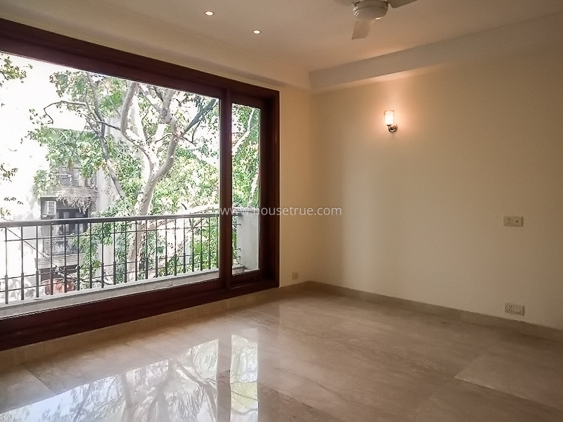 4 BHK Flat For Rent in Vasant Vihar