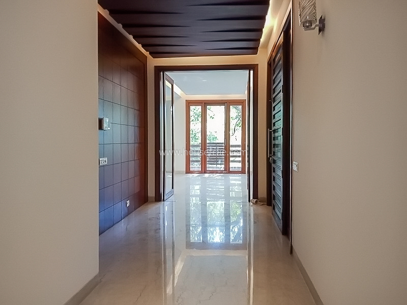 4 BHK Flat For Rent in Vasant Vihar