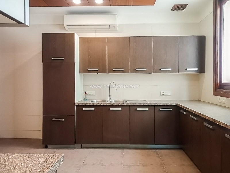 4 BHK Flat For Rent in Vasant Vihar