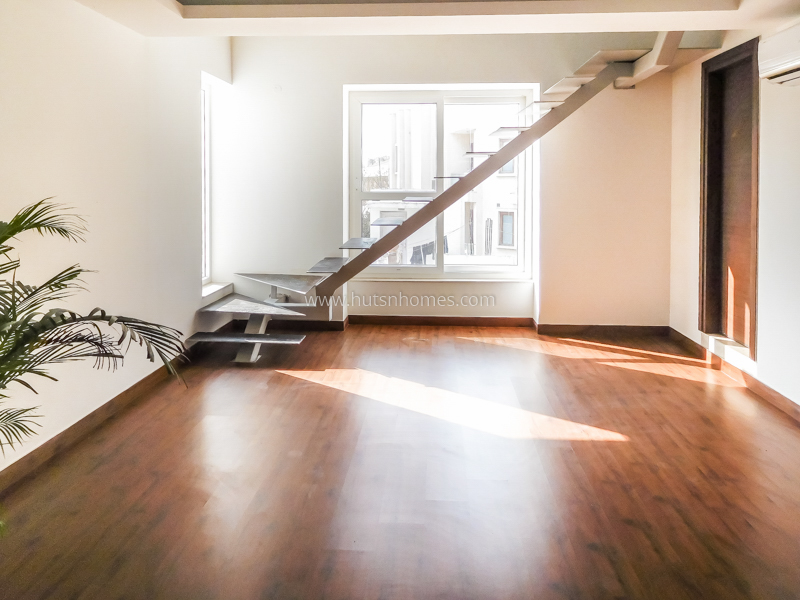 4 BHK Builder Floor For Rent in Safdarjung Development Area