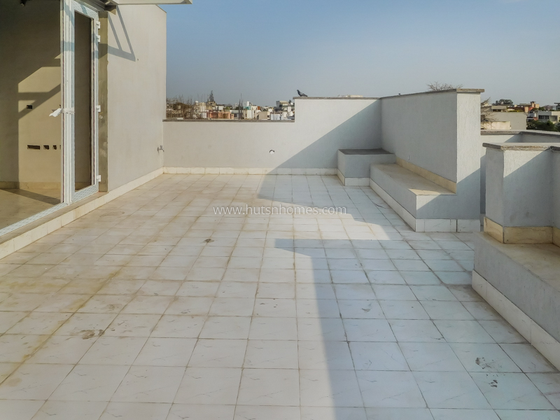 4 BHK Builder Floor For Rent in Safdarjung Development Area