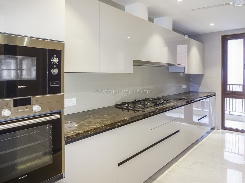 4 BHK Flat For Rent in Vasant Vihar