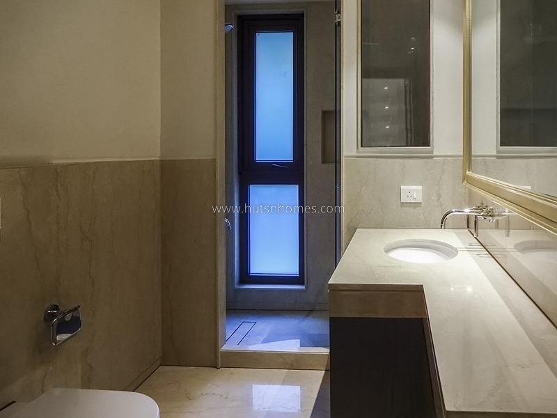 4 BHK Flat For Rent in Vasant Vihar