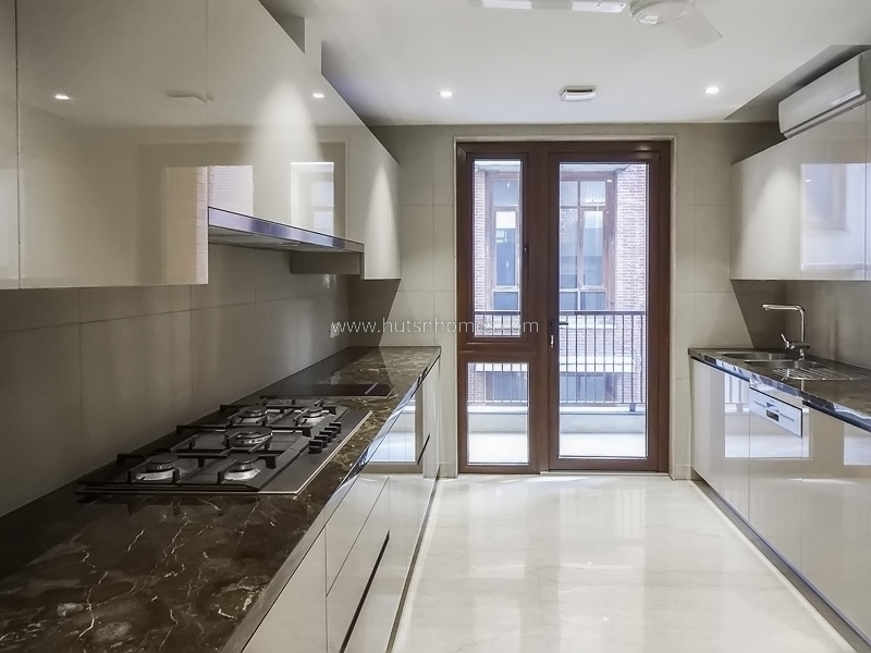 4 BHK Flat For Rent in Vasant Vihar