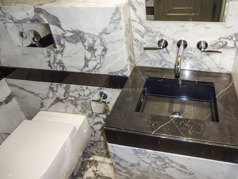 4 BHK Flat For Rent in Vasant Vihar