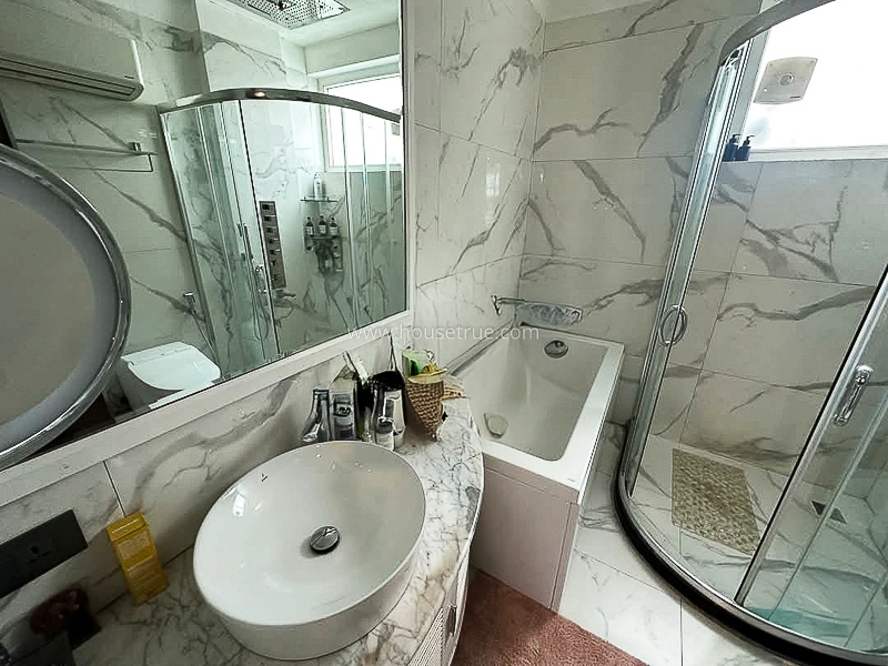 4 BHK Flat For Rent in Safdarjung Development Area