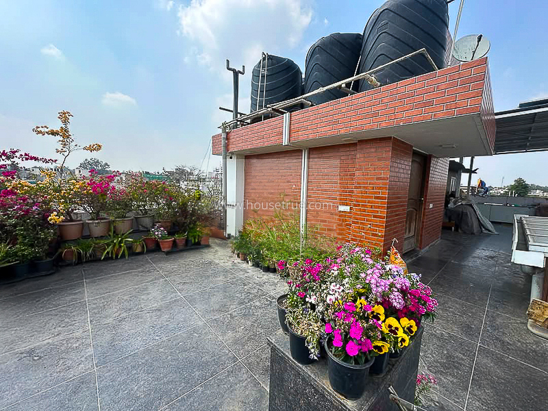 4 BHK Flat For Rent in Safdarjung Development Area