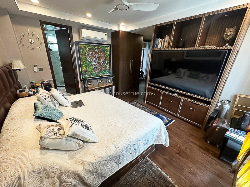 4 BHK Flat For Rent in Safdarjung Development Area