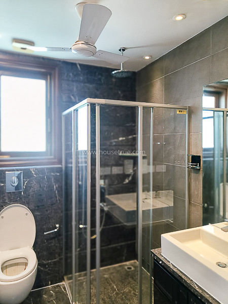 4 BHK Flat For Rent in Vasant Vihar