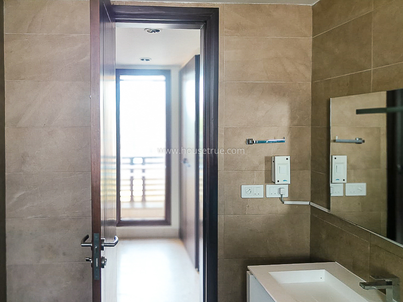 4 BHK Flat For Rent in Vasant Vihar
