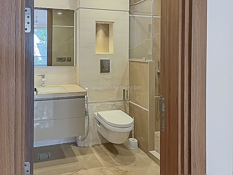 4 BHK Flat For Rent in Green Park Extension