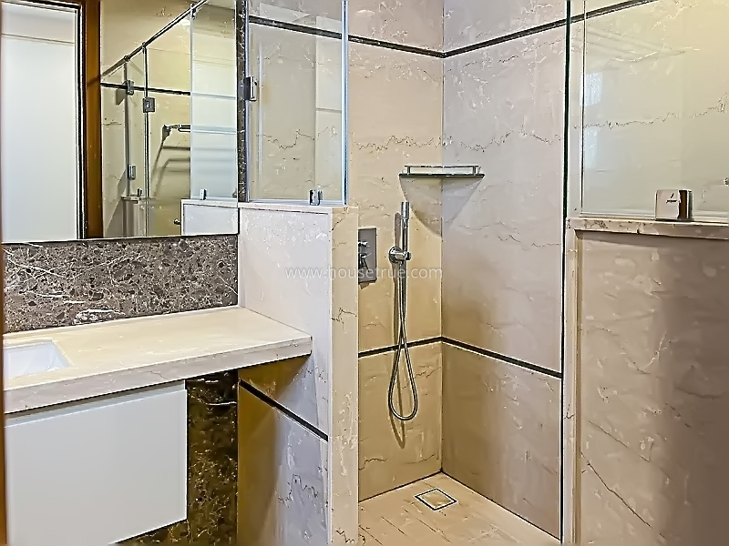 4 BHK Flat For Rent in Green Park Extension