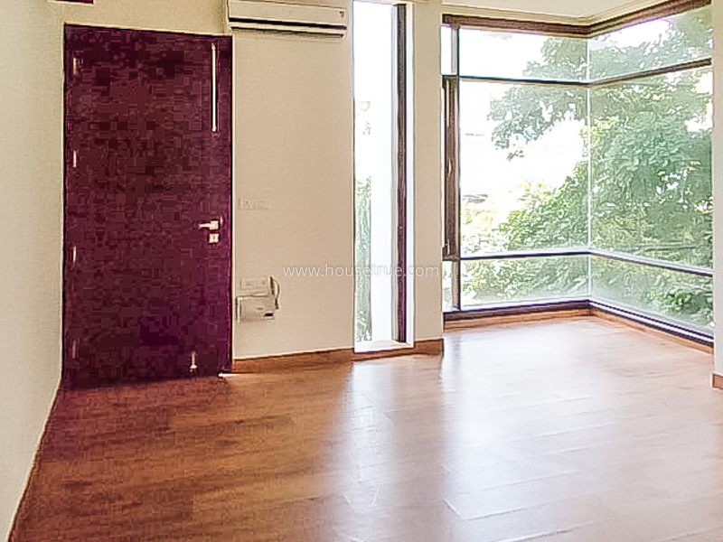 4 BHK Triplex Property For Rent in Anand Niketan