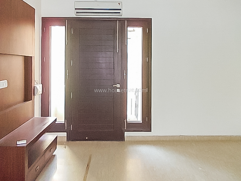 4 BHK Triplex Property For Rent in Anand Niketan