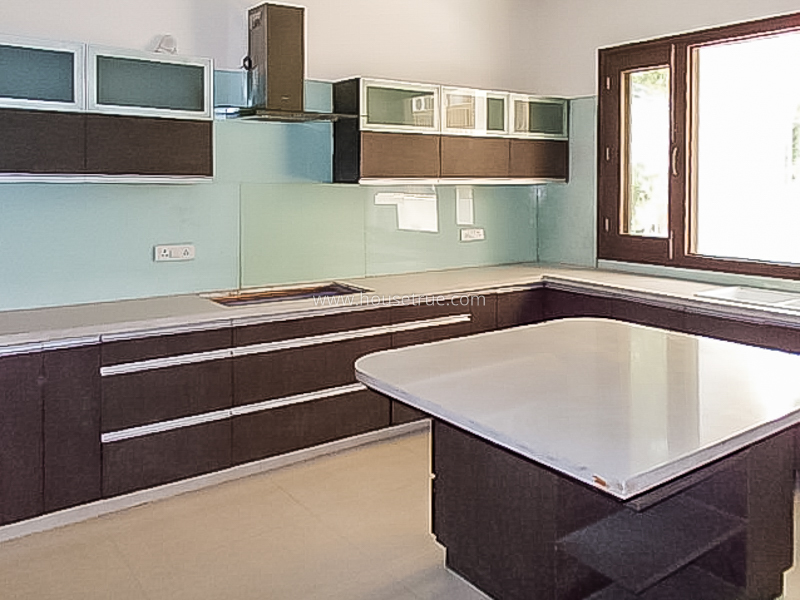 4 BHK Triplex Property For Rent in Anand Niketan