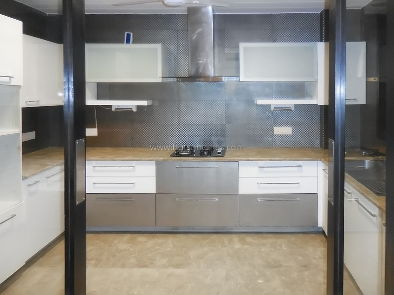 4 BHK Flat For Rent in West End Colony