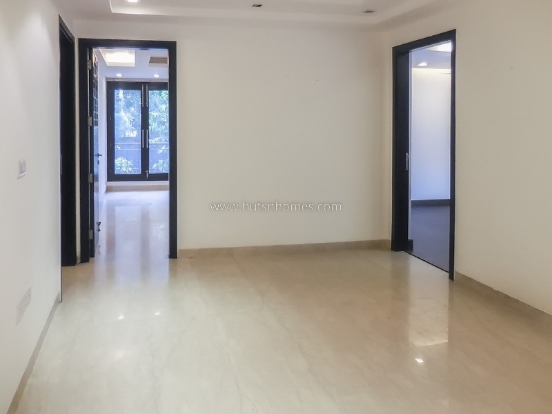4 BHK Flat For Rent in West End Colony